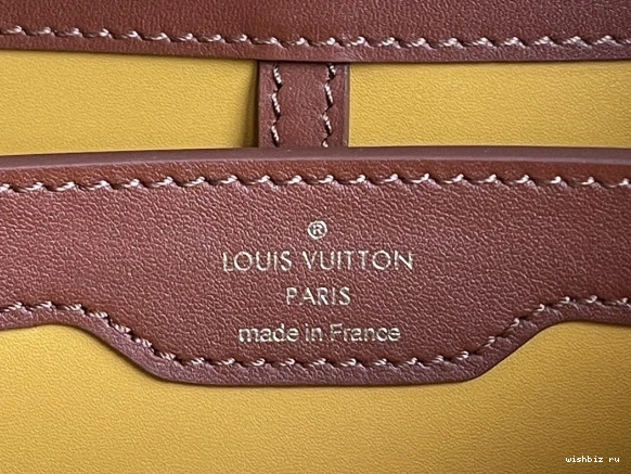 WIS MM VUITTON LOUIS CAPUCINES 0311
